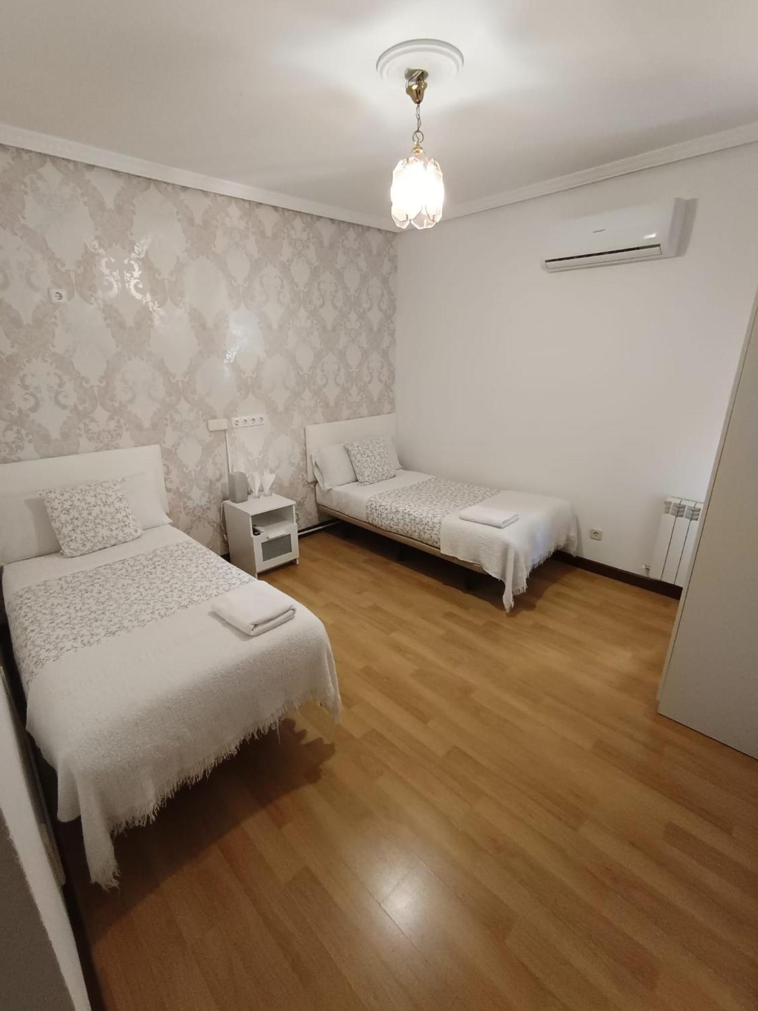 Hostal New Dream Madrid — Photos 1